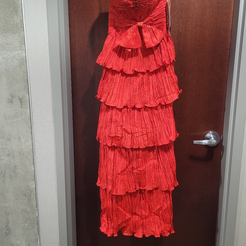 Lara Designs 2972 Size 2 Red Prom Dress - Picture 2 of 8